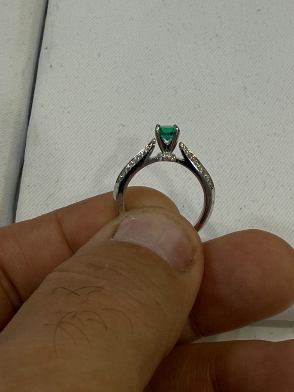 Emerald Ring - Picture 2 of 2